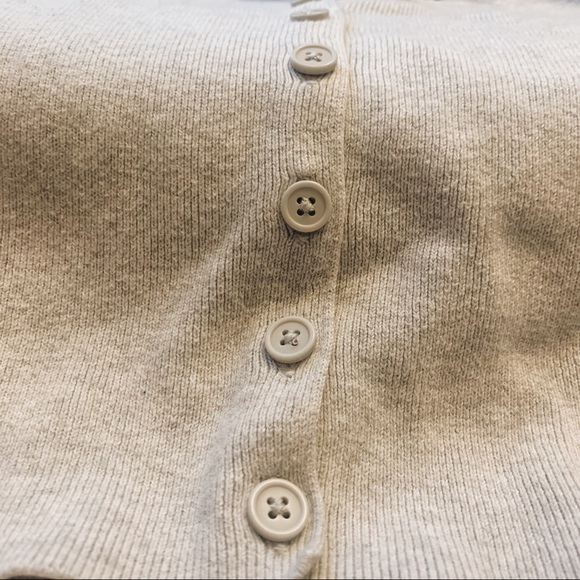 SOLD🚫 Brandy Melville Grey Athelia Crop Top - Picture 6 of 6